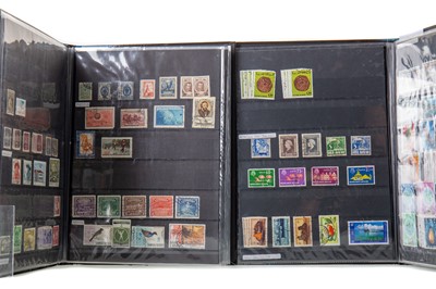 Lot 448 - A COLLECTION OF GB AND WORLD STAMPS