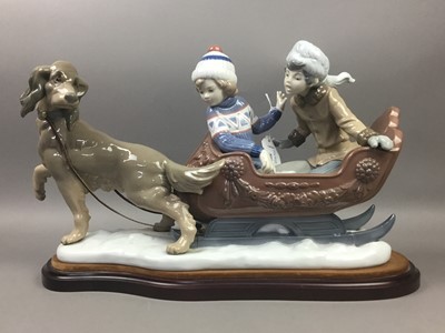 Lot 509 - A LLADRO CERAMIC FIGURE GROUP