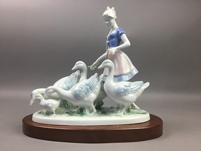 Lot 510 - A GROUP OF CERAMIC FIGURES
