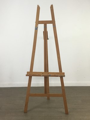 Lot 545 - AN ARTIST'S EASEL