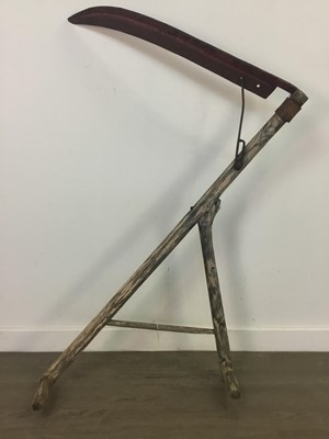 Lot 547 - A GROUP OF VINTAGE TOOLS