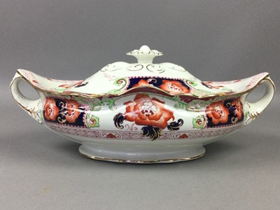 Lot 559 - A DAVENPORT DINNER SERVICE