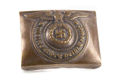Lot 590 - 'MEINE EHRE HEIßT TREUE!' BELT BUCKLE