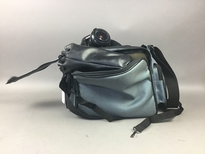 Lot 609 - A MINOLTA 70-210 1:4 ZOOM LENS AND FURTHER CAMERAS AND EQUIPTMENT