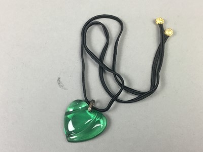 Lot 633 - A BACCARAT GREEN CRYSTAL HEART PENDANT