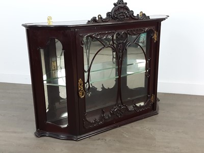 Lot 450 - A LATE VICTORIAN MAHOGANY MIRROR BACK WALL DISPLAY CABINET