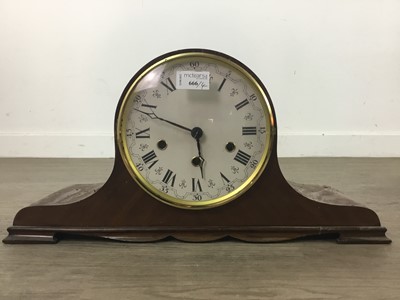 Lot 666 - A LOT OF THREE MANTEL CLOCKS AND TWO OTHERS