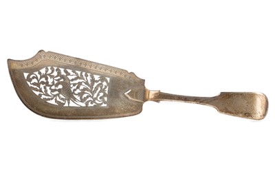 Lot 178 - A GEORGE IV SILVER FISH SLICE