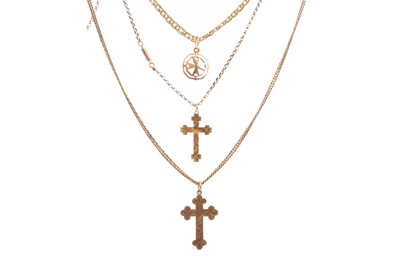 Lot 711 - A COLLECTION OF GOLD CHAINS AND PENDANTS
