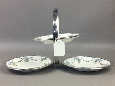 Lot 147 - A COPELAND FOLDING CAKESTAND AND OTHER TEA WARE