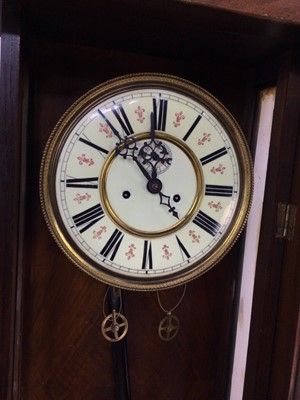 Lot 620 - AN EARLY 20TH CENTURY VIENNA-TYPE WALL CLOCK