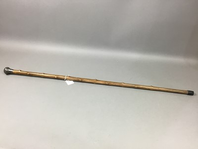 Lot 91 - A GEORGE V SILVER TOPPED CANE