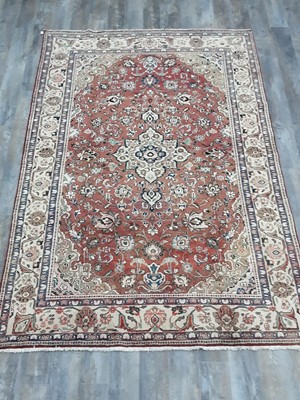 Lot 1186 - A PERSIAN MAHAL RUG