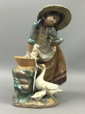 Lot 88 - A COLLECTION OF LLADRO AND NAO FIGURES