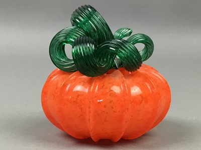 Lot 211 - A GROUP OF FIVE PAPERWEIGHTS