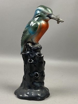 Lot 440 - A COLLECTION OF BIRD AND ANIMAL FIGURES