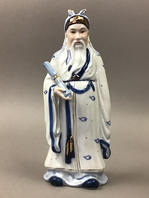 Lot 273 - A GROUP OF CHINESE AND JAPANESE FIGURES