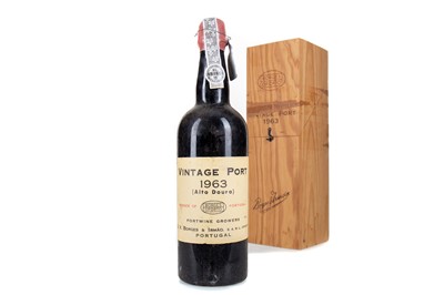 Lot 134 - S. V. BORGES & IRMAO 1963 VINTAGE PORT 75CL