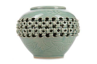 Lot 1200 - A KOREAN RETICULATED CELADON VASE