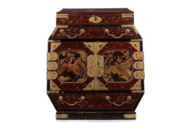 Lot 1202 - A JAPANESE LACQUERED TABLE CABINET