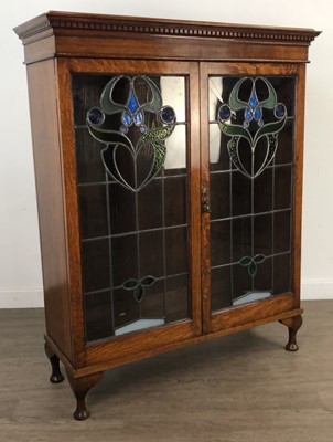 Lot 294 - AN OAK BOOKCASE