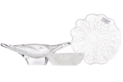 Lot 277 - A DAUM NANCY CLEAR GLASS BOWL, ALONG WITH TWO FURTHER GLASS BOWLS