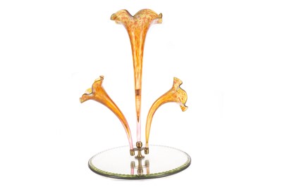 Lot 652 - AN EARLY 20TH CENTURY IRIDESCENT GLASS EPERGNE