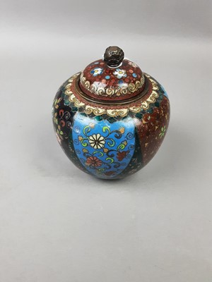 Lot 424 - A 20TH CENTURY CHINESE CLOISONNE ENAMEL LIDDED JAR AND OTHER ENAMEL ITEMS