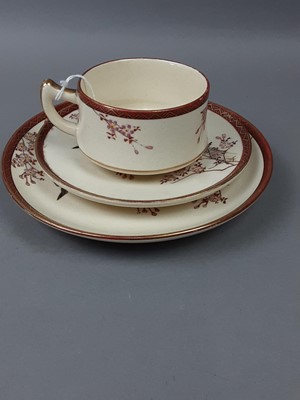 Lot 430 - A 20TH CENTURY JAPANESE SATSUMA TRIO, JAPANESE AND CHINESE CERAMICS AND OTHER ITEMS