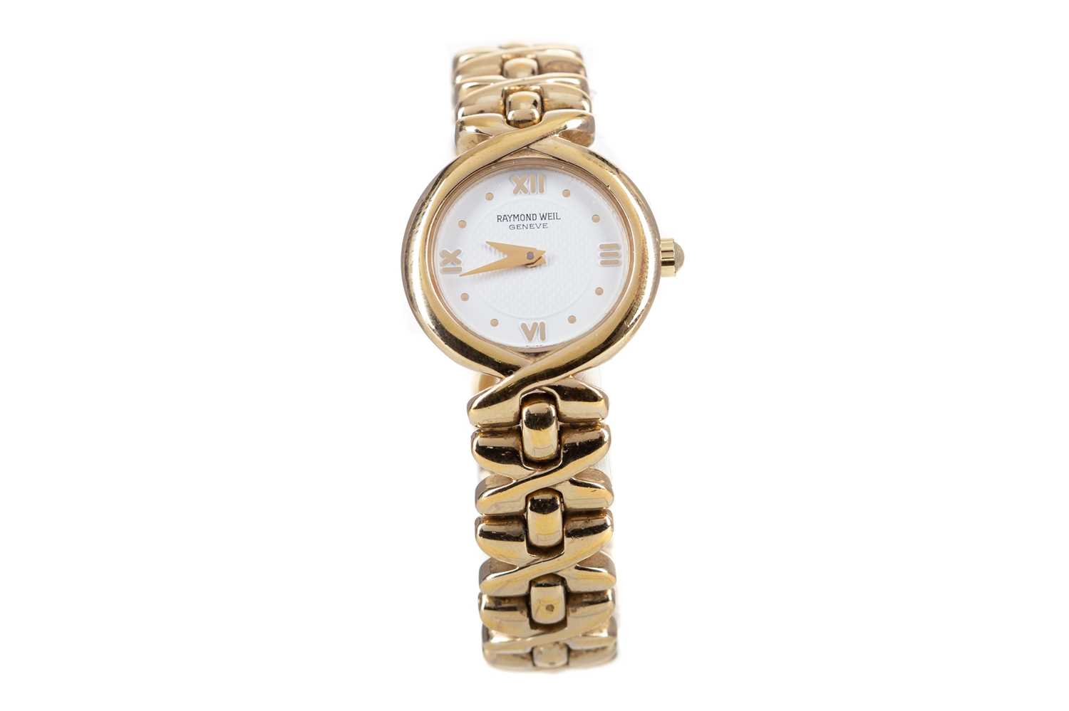 Lot 858 - A LADY'S RAYMOND WEIL GOLD PLATED QUARTZ WRIST WATCH