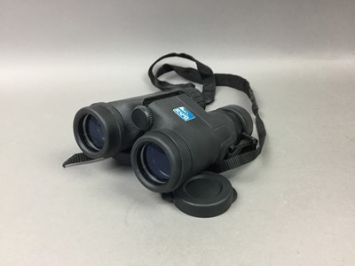 Lot 491 - A PAIR OF MODERN RUBBER COATED BINOCULARS AND A FUJIFILM CAMERA