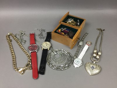 Lot 486 - A COLLECTION OF COSTUME JEWELLERY, WATCHES, BADGES AND MEDALS