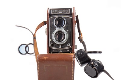 Lot 628 - A ROLLEICORD DUAL LENS CAMERA