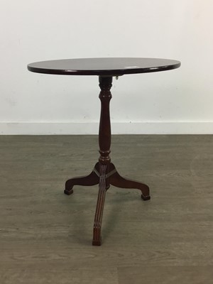 Lot 123 - A REPRODUCTION MAHOGANY OVAL TILT TOP WINE TABLE AND OTHER ITEMS