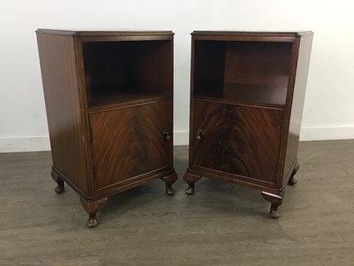 Lot 124 - A PAIR OF MAHOGANY BEDSIDE CABINETS