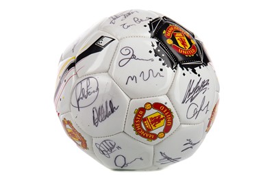 Lot 1516 - A MANCHESTER UNITED SIGNED FOOTBALL