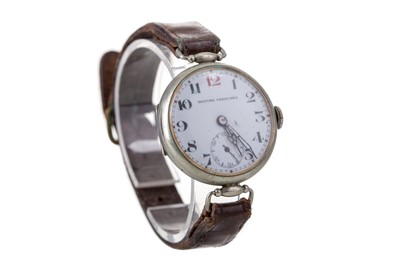 Lot 875 - A GENTLEMAN'S STAINLESS STEEL TRENCH WATCH