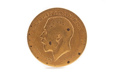 Lot 74 - A GEORGE V GOLD SOVEREIGN DATED 1913