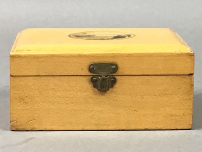 Lot 268 - A LOT OF MAUCHLINE AND STRAW-WORK BOXES