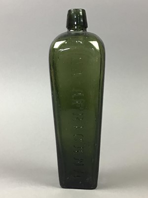 Lot 290 - FIVE LATE 19TH CENTURY GREEN GLASS GIN BOTTLES AND TWO OTHERS