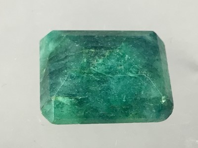 Lot 365 - **A CERTIFICATED UNMOUNTED EMERALD