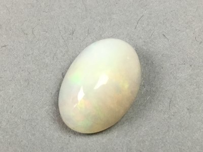 Lot 370 - A CERTIFICATED UNMOUNTED OPAL