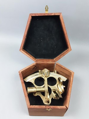 Lot 379 - A REPRODUCTION BRASS SEXTANT