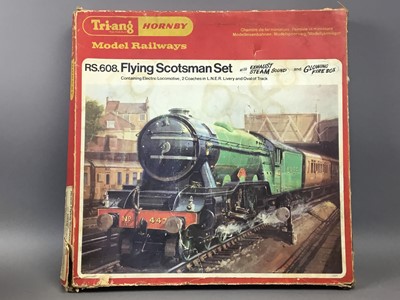 Lot 462 - A HORNBY TRI-ANG FLYING SCOTSMAN SET