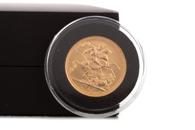 Lot 10 - AN ELIZABETH II GOLD SOVEREIGN DATED 1957