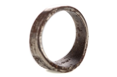 Lot 96 - AN IRON CROSS RING