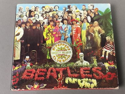 Lot 469 - A COLLECTION OF BEATLES ITEMS