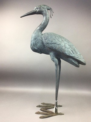 Lot 487 - A GARDEN STATUE MODELLED AS A HERON