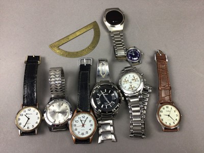 Lot 500 - A COLLECTION OF GENTLEMAN'S FASHION WATCHES