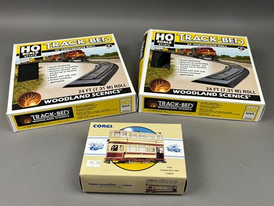 Lot 513 - A LOT OF AIRFIX QUICK BUILD MODELS, SCALEXTRIC AND VARIOUS TRACK-BED